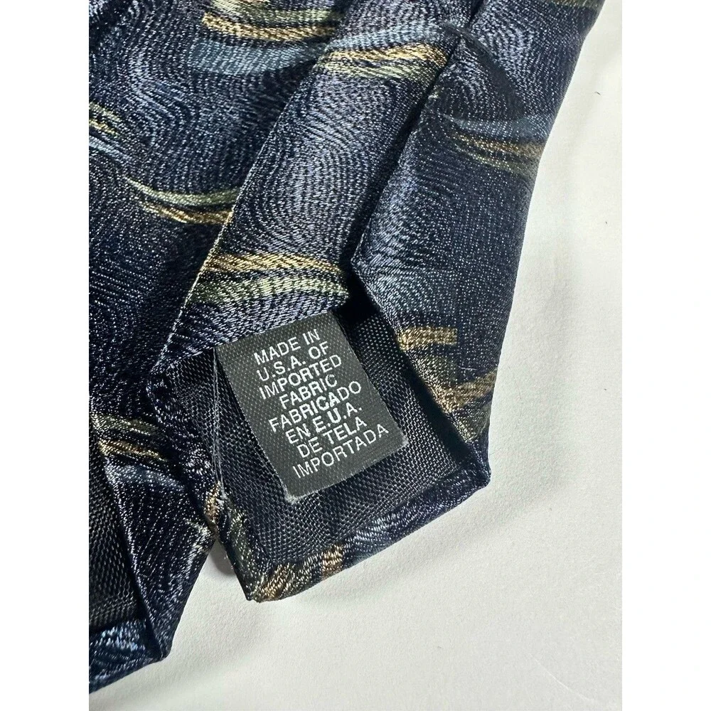 Vintage Towncraft Navy Blue Gold Wavy Pattern Tie Made in USA 100% Polyester